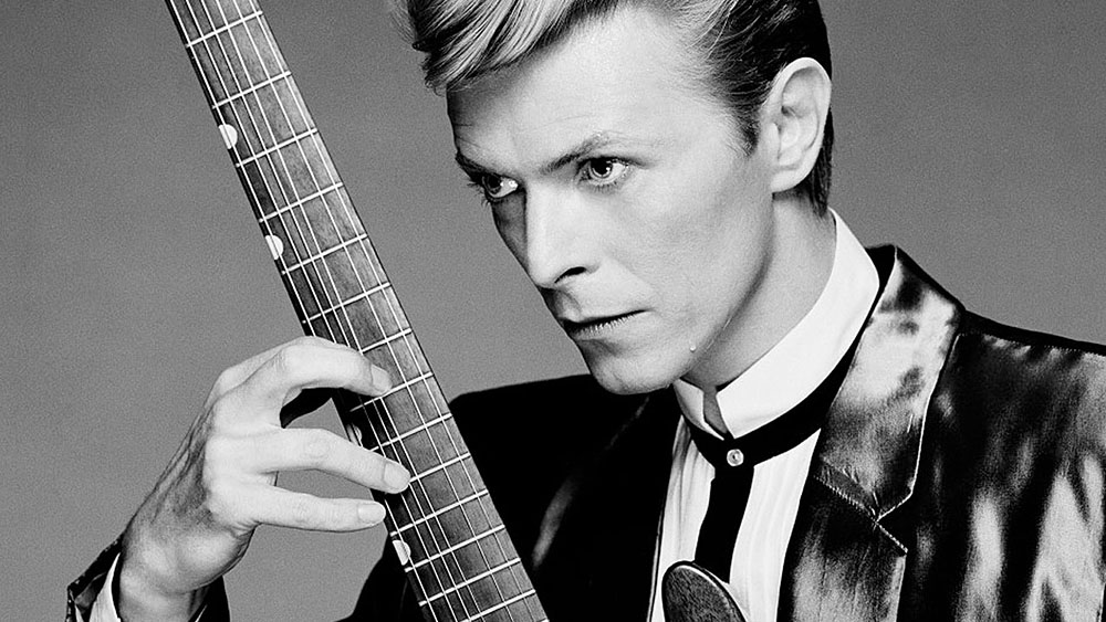 (Video) Como ídolo bisexual, Bowie rompió barreras
