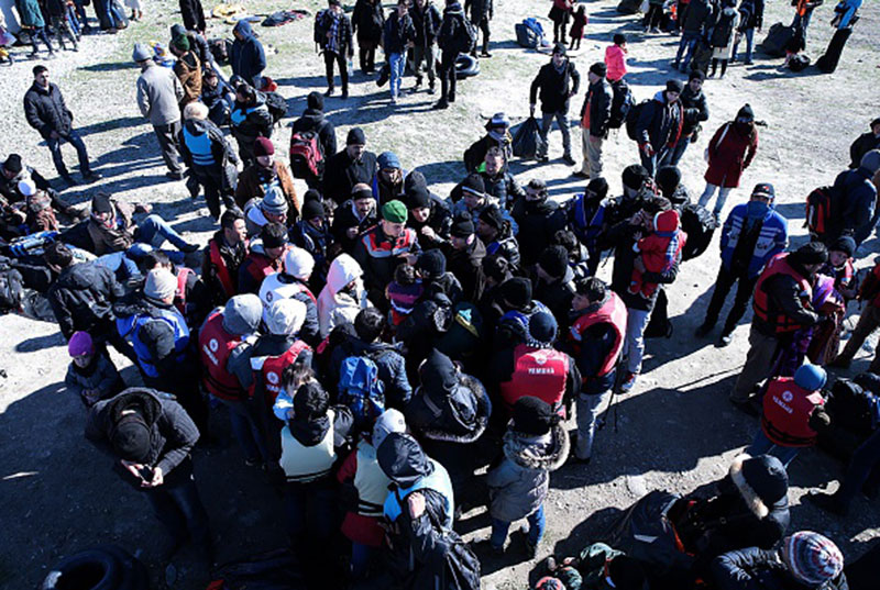 Más de mil 800 inmigrantes desembarcan en puertos italianos