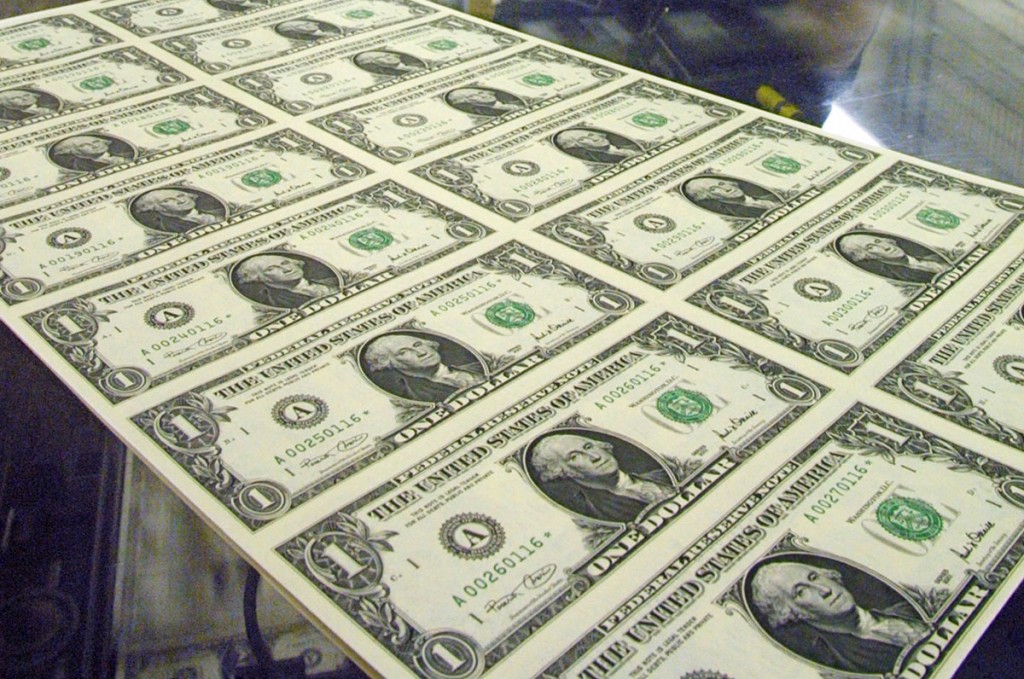Dólar en Colombia se estabiliza entre dos mil 900 y tres mil pesos