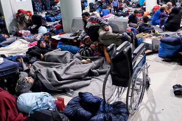 Ponen fin a revuelta registrada en centro de inmigrantes en Italia