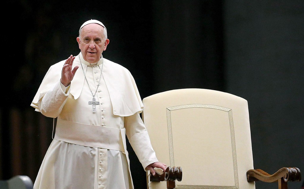 Papa concede indulto a sacerdote culpable de fuga de papeles secretos