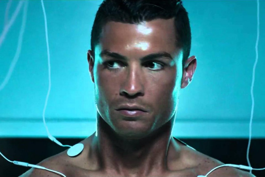 (video) Cristiano Ronaldo se convierte en un robot