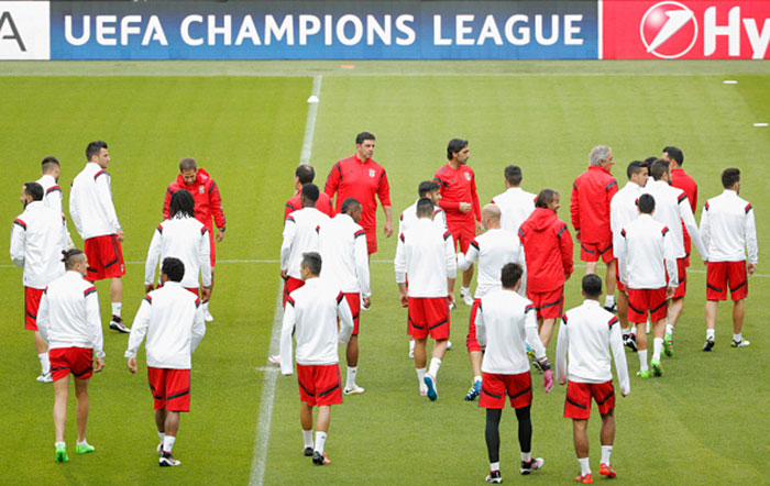 Benfica espera aguantar embates de Borussia Dortmund para seguir en Champions