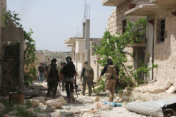 Rebeldes sirios capturan bastión ideológico de los yihadistas en Alepo