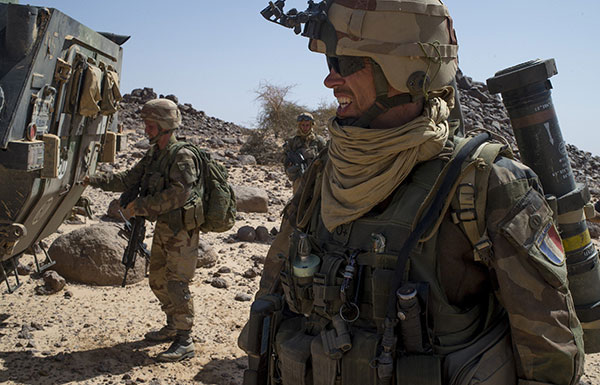 Ejército francés apoyará ofensiva para liberar oeste de Mosul