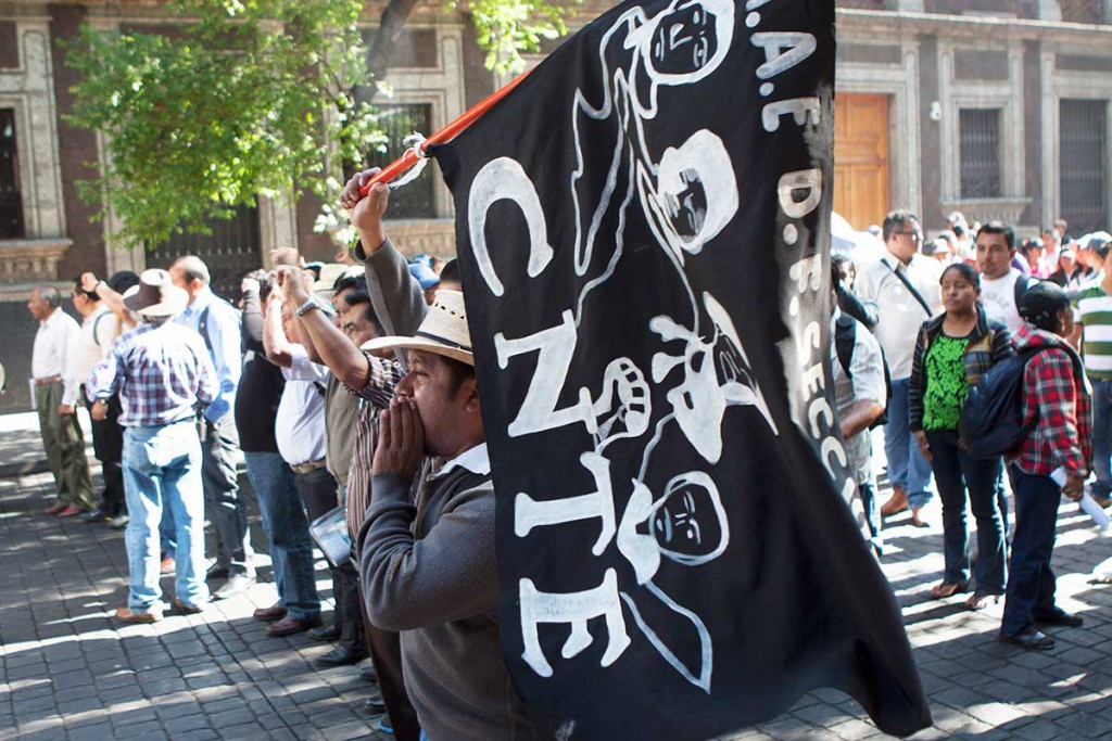 CNTE amenaza con armar paro nacional y movilizaciones