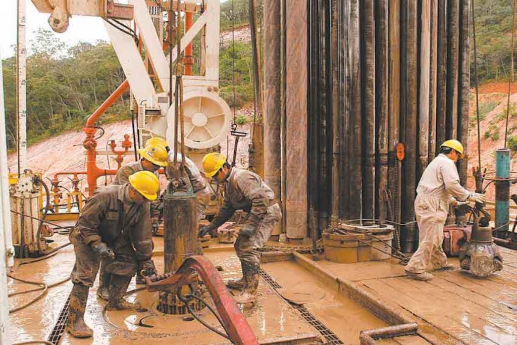 Renaissance Oil Corp quiere darle «una manita» a Pemex