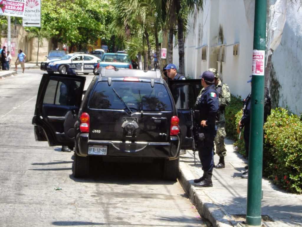 Empresarios denuncian terrorismo fiscal y bancario en Acapulco