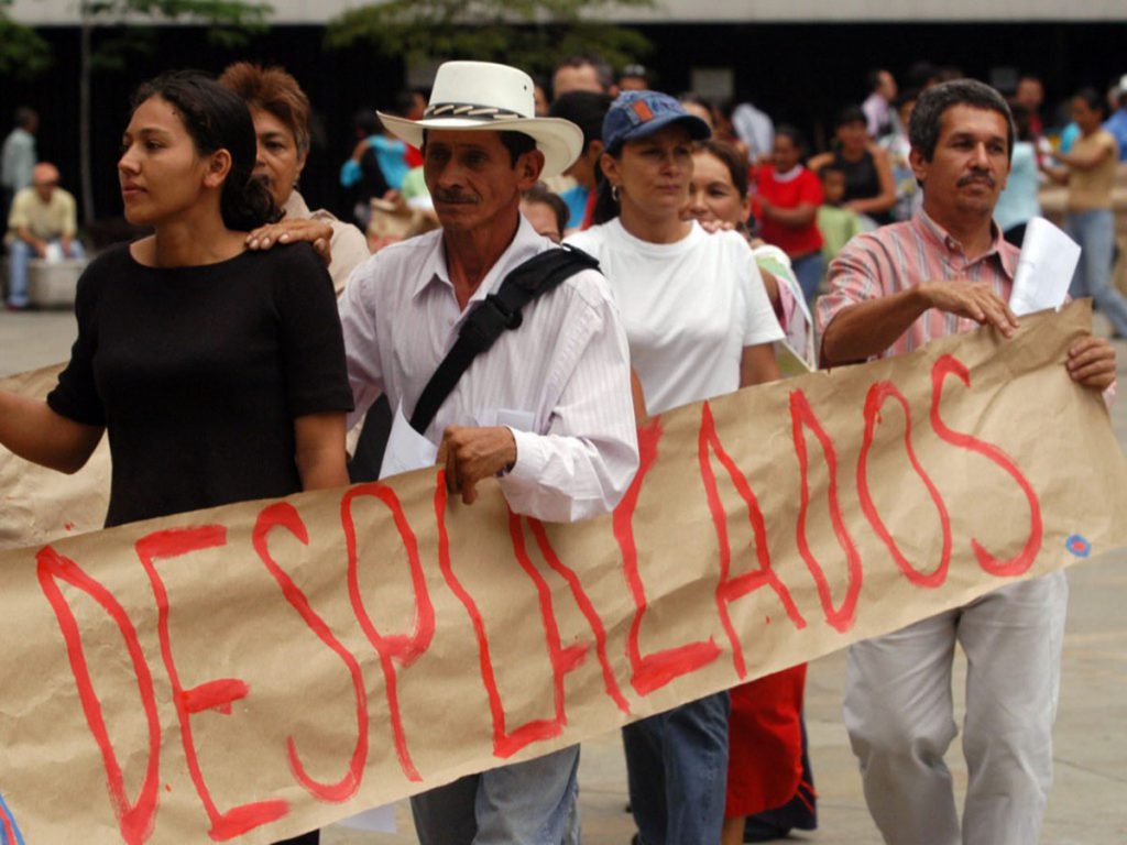 La violencia se genera por el desplazamiento de personas