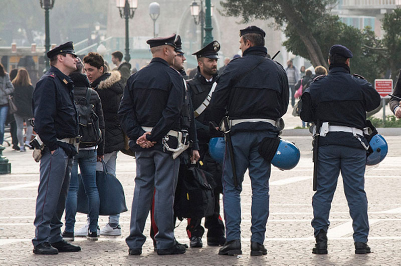 Arrestan en el sur de Italia a dos presuntos terroristas islámicos