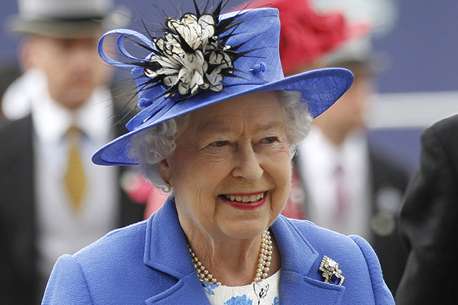 Visita de Estado de Trump “difícil” para la reina Isabel II