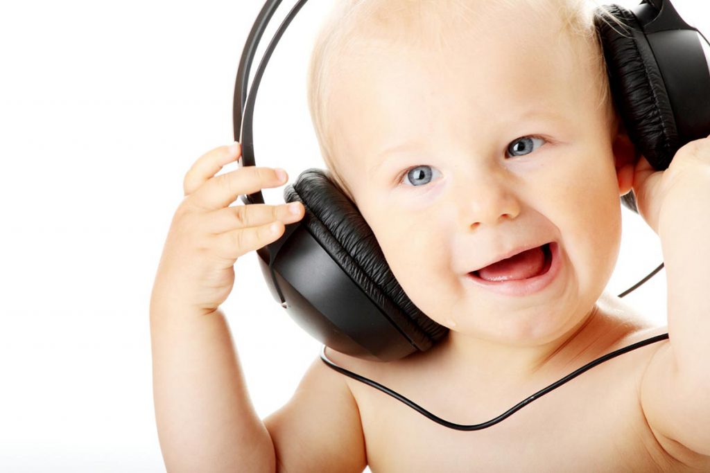 Los bebés, la música y sus cerebros