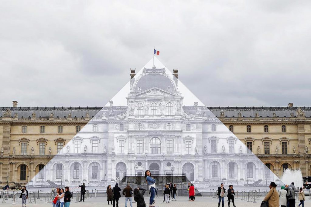 (video) «Desaparecen» a pirámide del Louvre