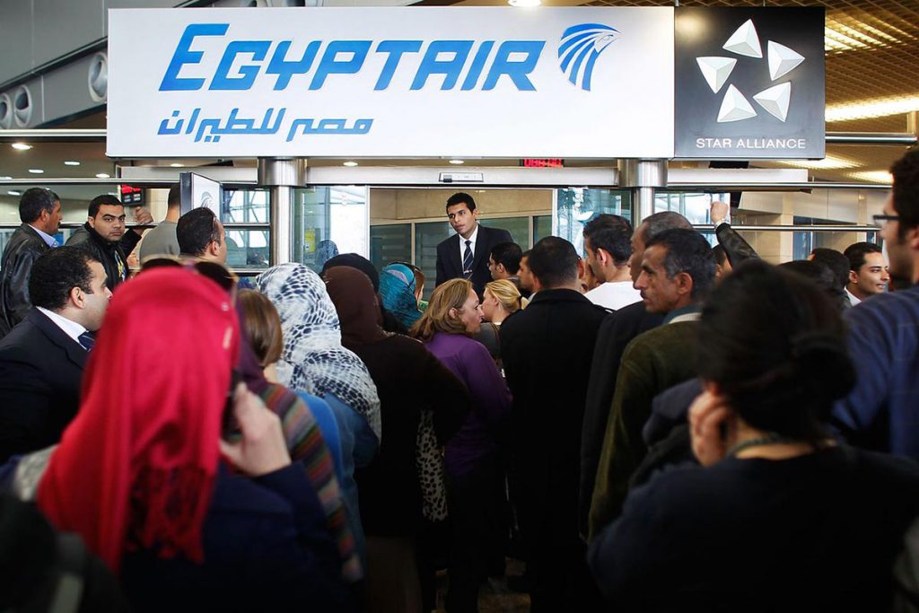 (video) ¿Son los restos de avión de EgyptAir?