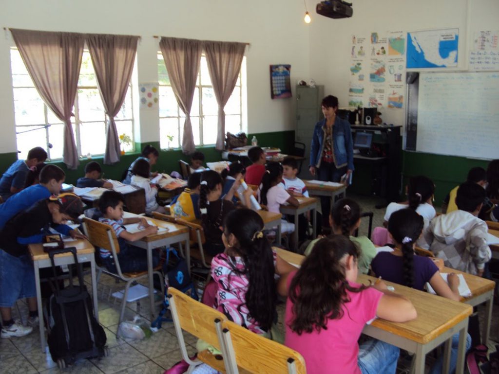 Michoacán sin maestros para sustituir a los corridos