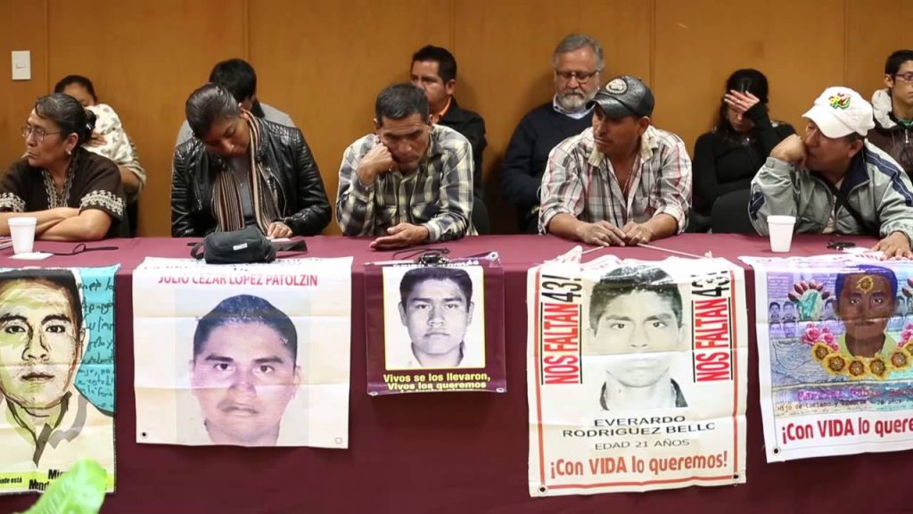 Promesas a familiares de Ayotzinapa, de la PGR, pero ¿dónde están?