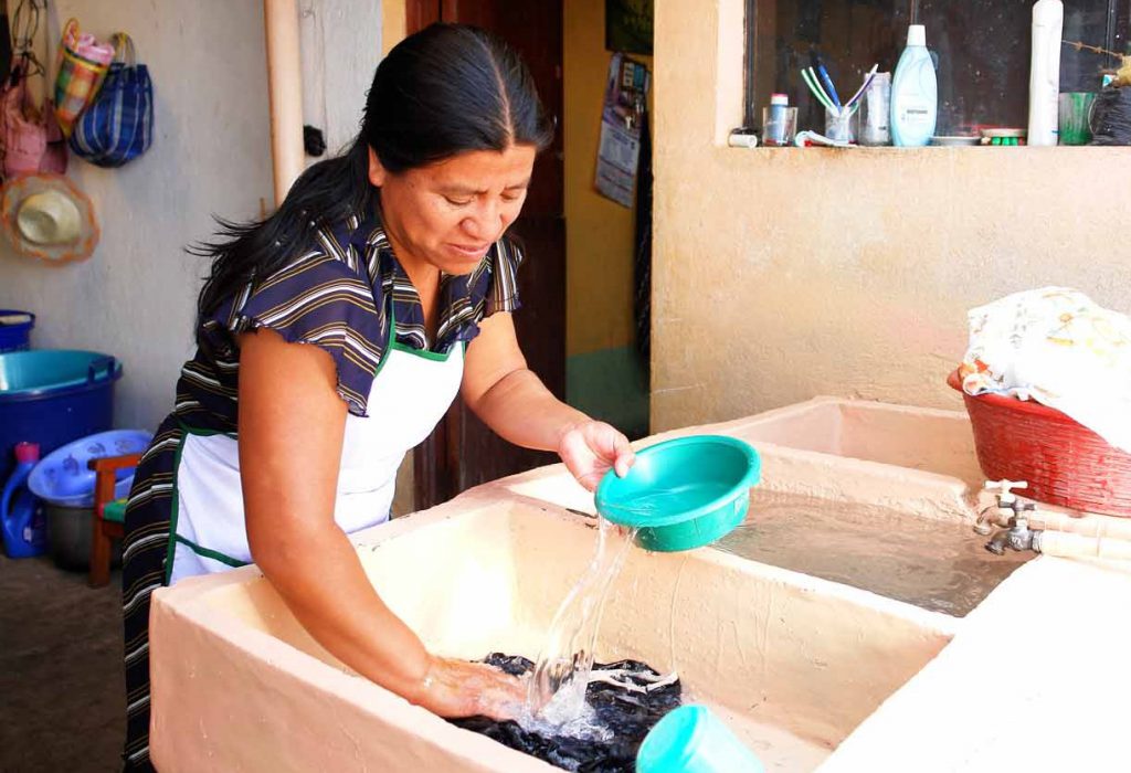 El trabajo doméstico de mujeres representa el 20.5% del PIB