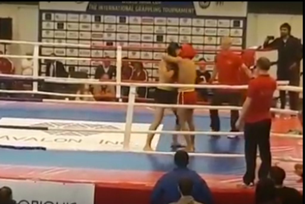 (video) Batalla campal sobre un ring de Kung-fu