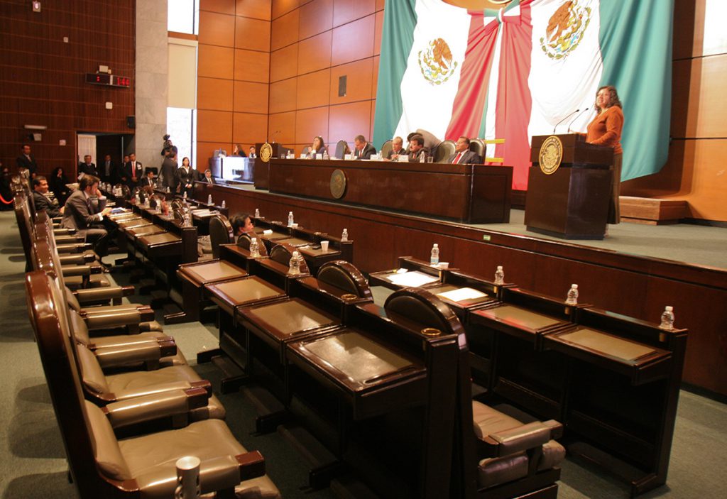 Bastante retrasado el Senado pide diálogo a la CNTE