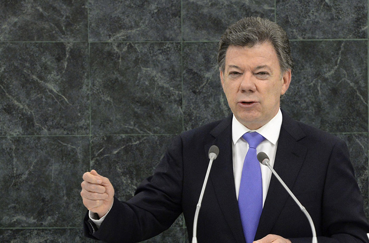 Gobiernos locales en zonas de desarme seguirán en funciones: presidente Santos