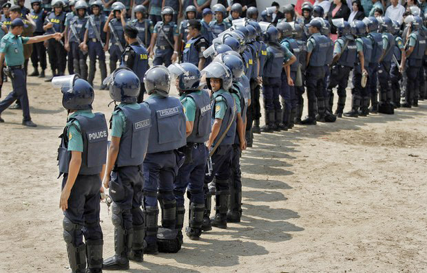 Más cinco mil detenidos en Bangladesh por ataques selectivos