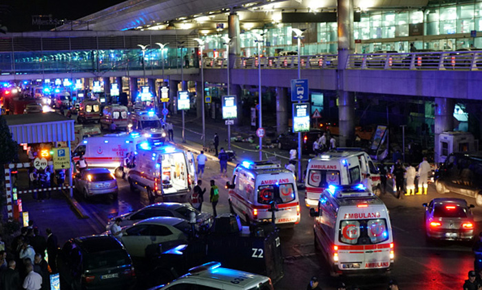 (video) Atentado en Estambul renueva debate sobre seguridad en aeropuertos