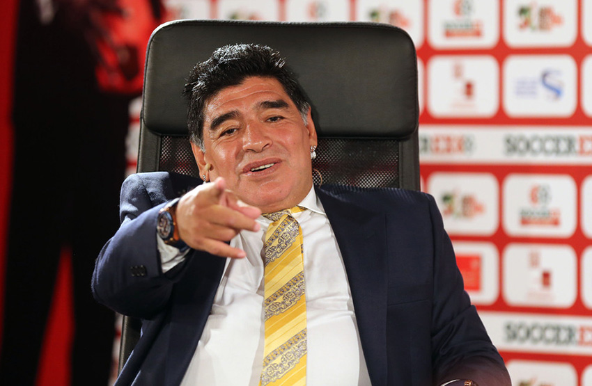Maradona se reconcilia con hijo que negó durante 29 años
