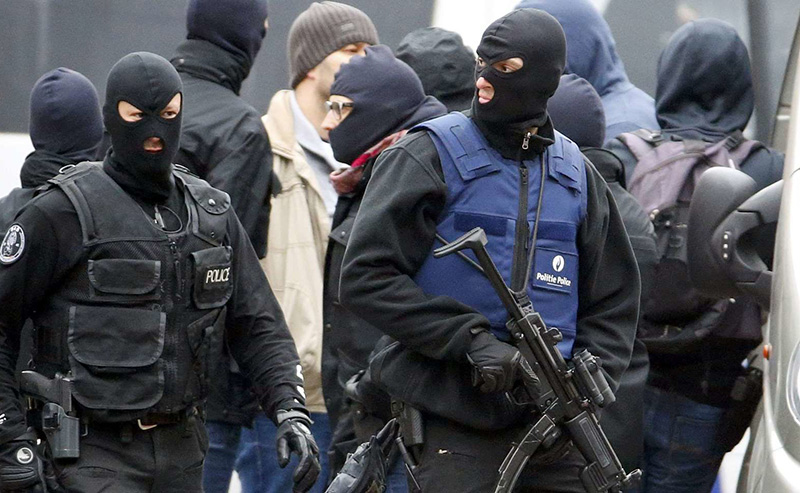 Policía detiene a 15 sospechosos de actividad terrorista en Bélgica