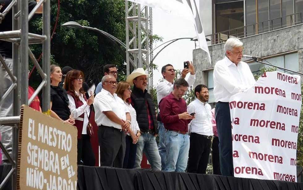 «México en proceso de descomposición»: AMLO
