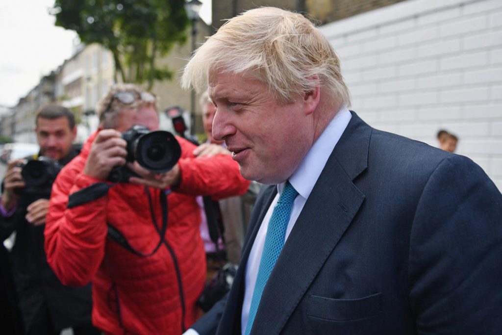 (video) Boris Johnson se hace a un lado