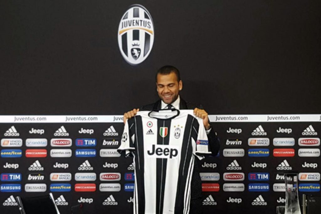 (video) Dani Alves ya es de la Juve