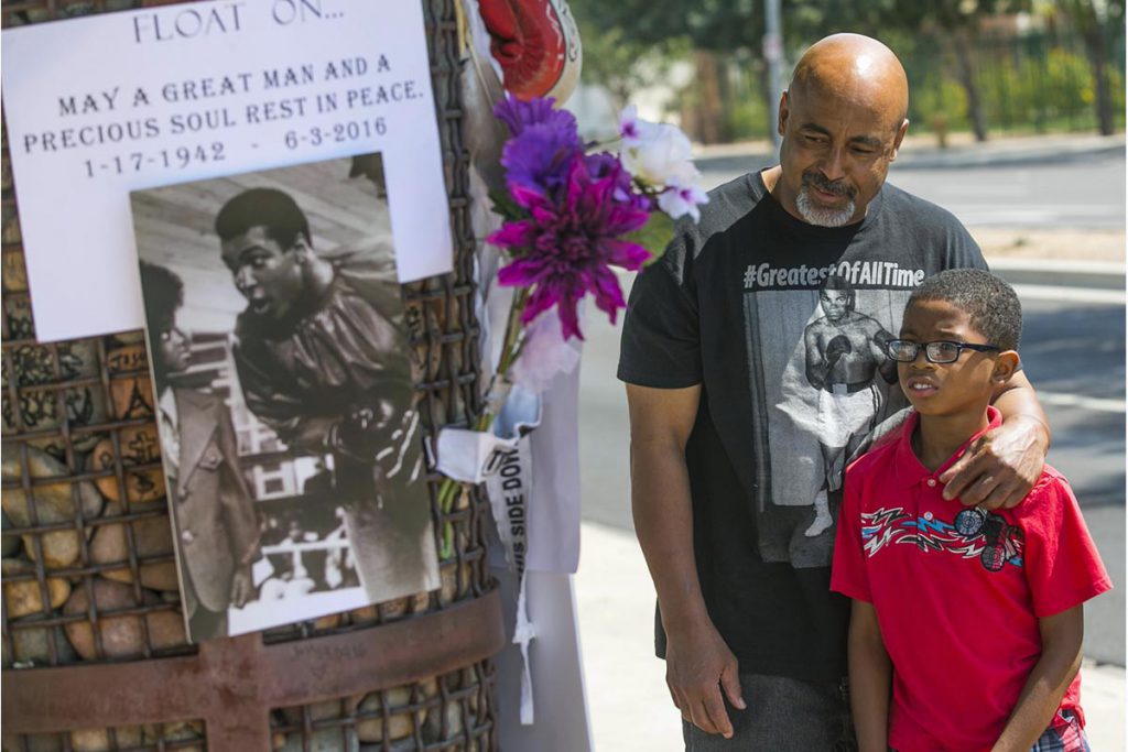 (video) En marcha funeral de Muhammad Ali