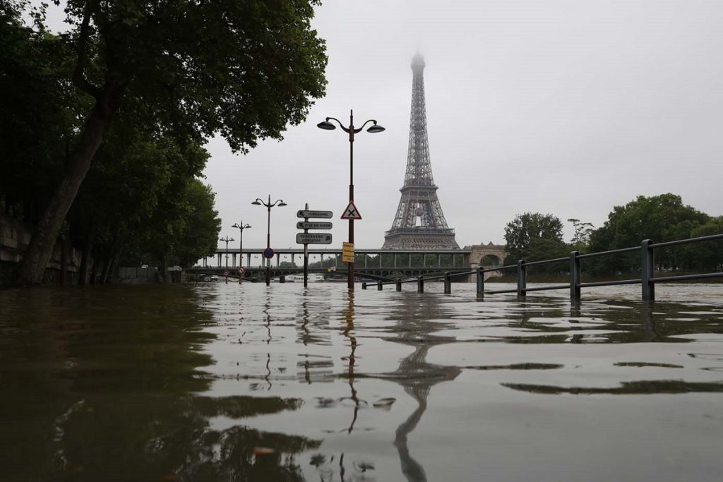 (video) París en alerta por inundaciones