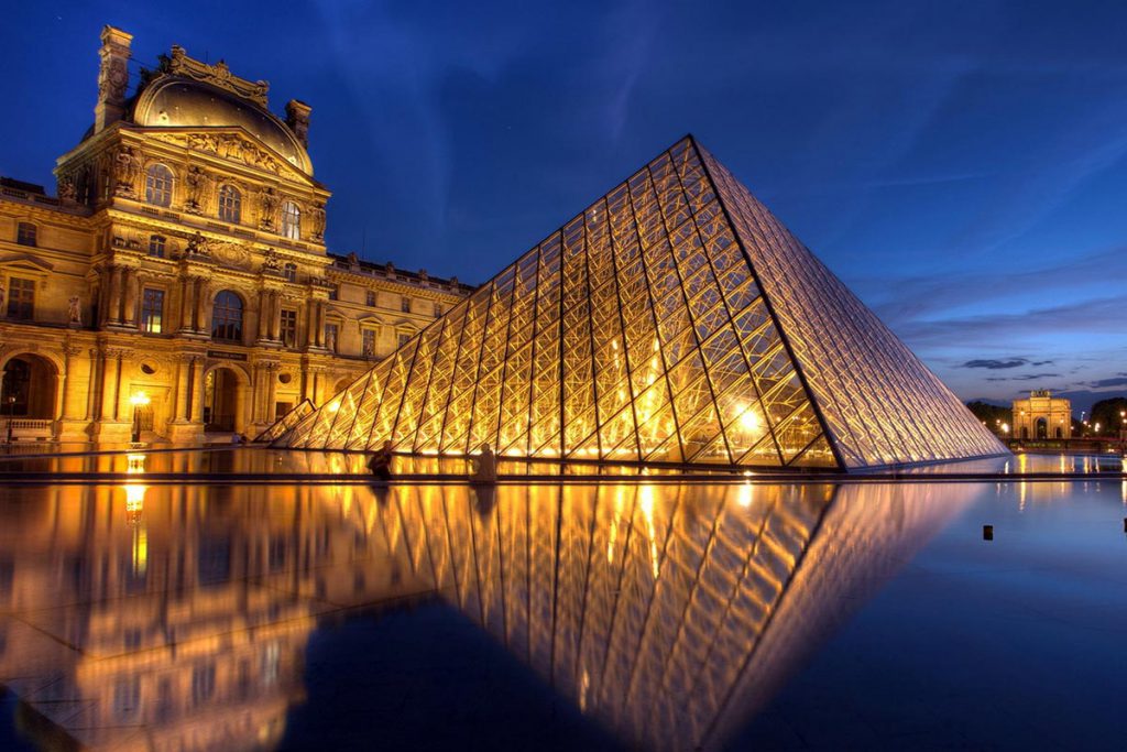 Por inundaciones, el Louvre cierra sus puertas