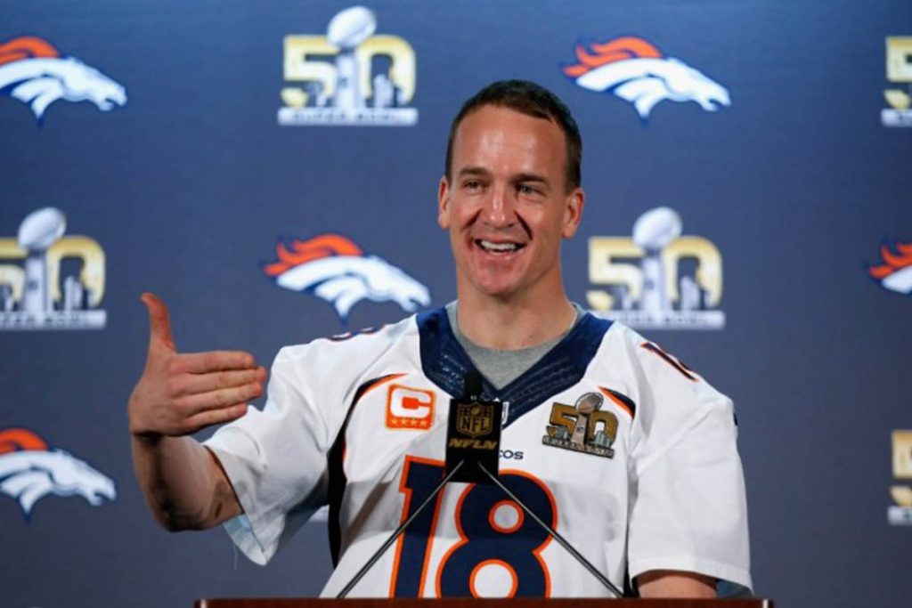 Peyton Manning va a votación para Salón de la Fama de Futbol Colegial