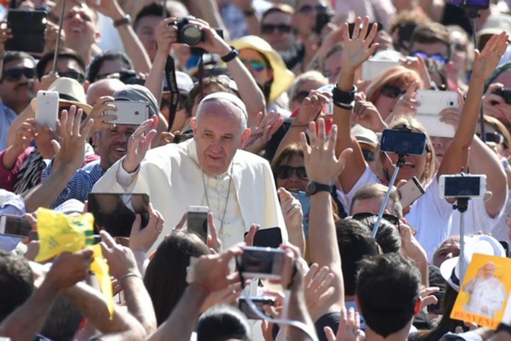 El Papa condena el «odio insensato» de Orlando