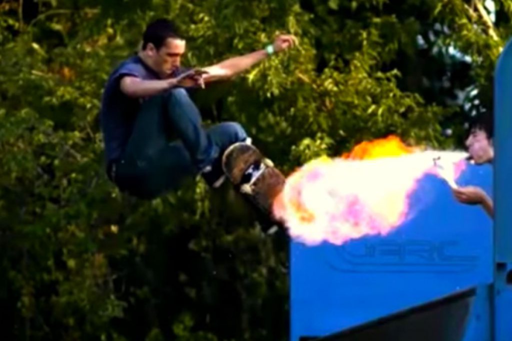 (Video) Skate en llamas
