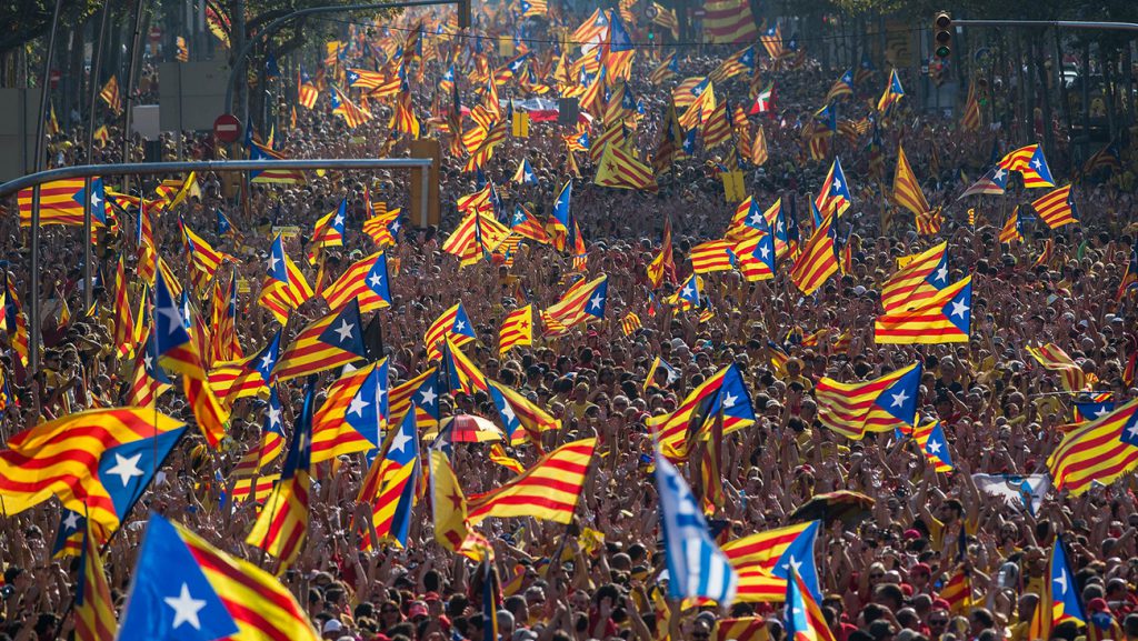 El «sí» a la independencia gana por primera vez en Cataluña