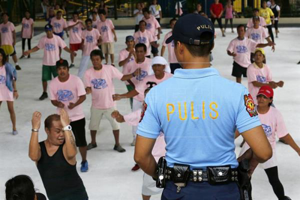 Filipinas: clases de zumba para drogadictos confesos