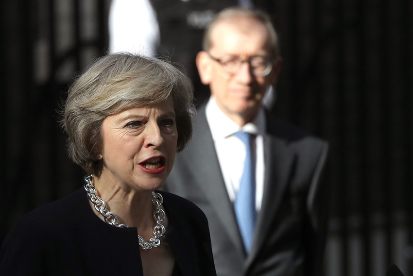(video) Theresa May asume como primera ministra de Reino Unido