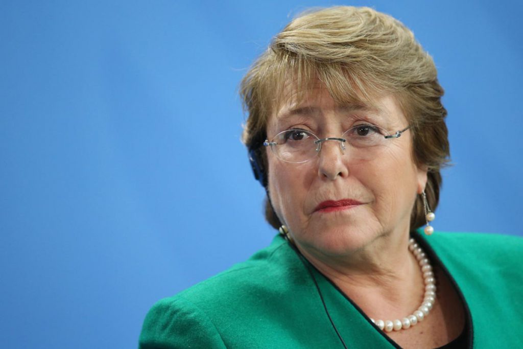 Bachelet y un inédito 22% de aprobación