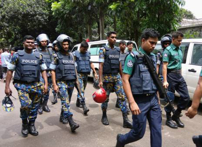Policía de Bangladesh investiga brutal asesinato de niño trabajador