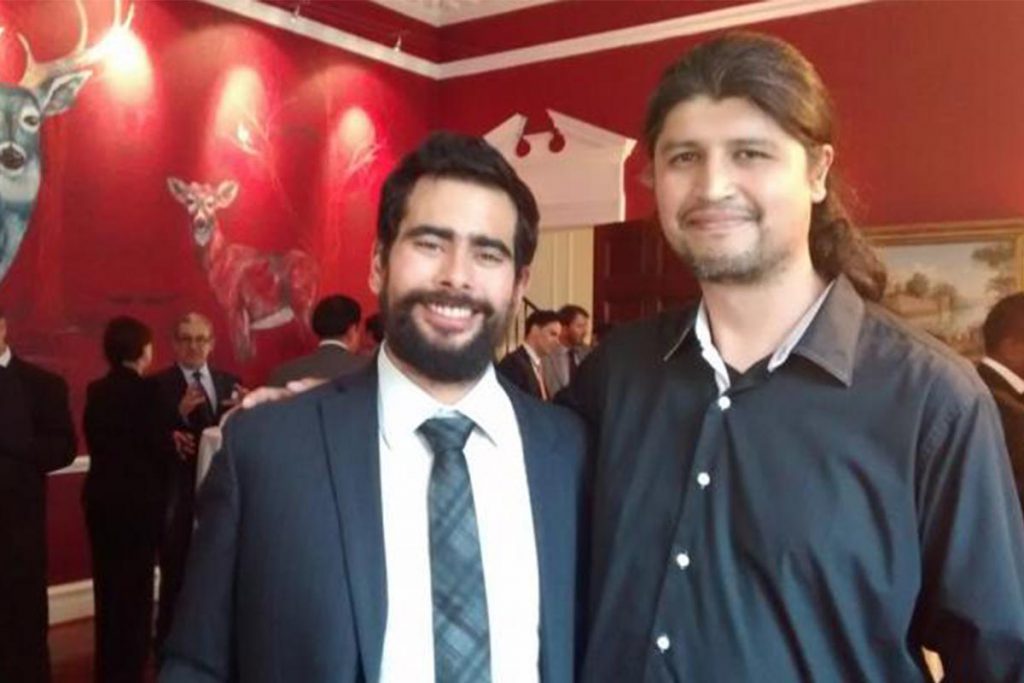 Estudiante mexicano recibe Premio Carlos Fuentes en Reino Unido