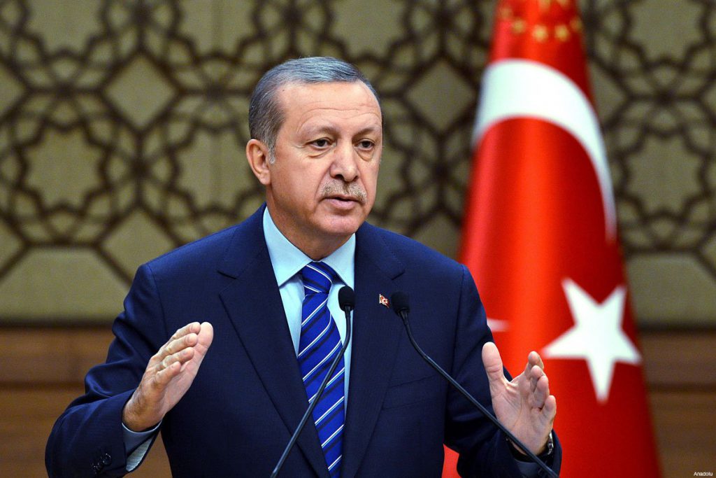 Turquía impide difusión de video yihadista donde mata a dos soldados