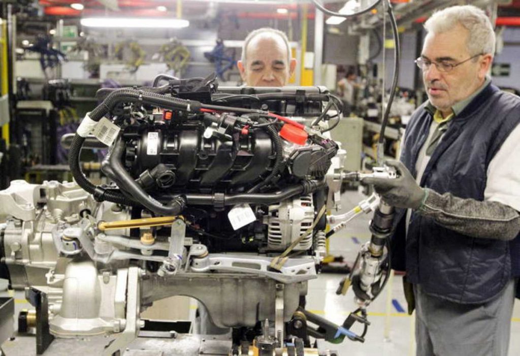 (Video) GM: quiere trabajadores cyborgs, no robots