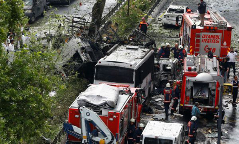 Explosión de coche bomba en Turquía causa 48 heridos