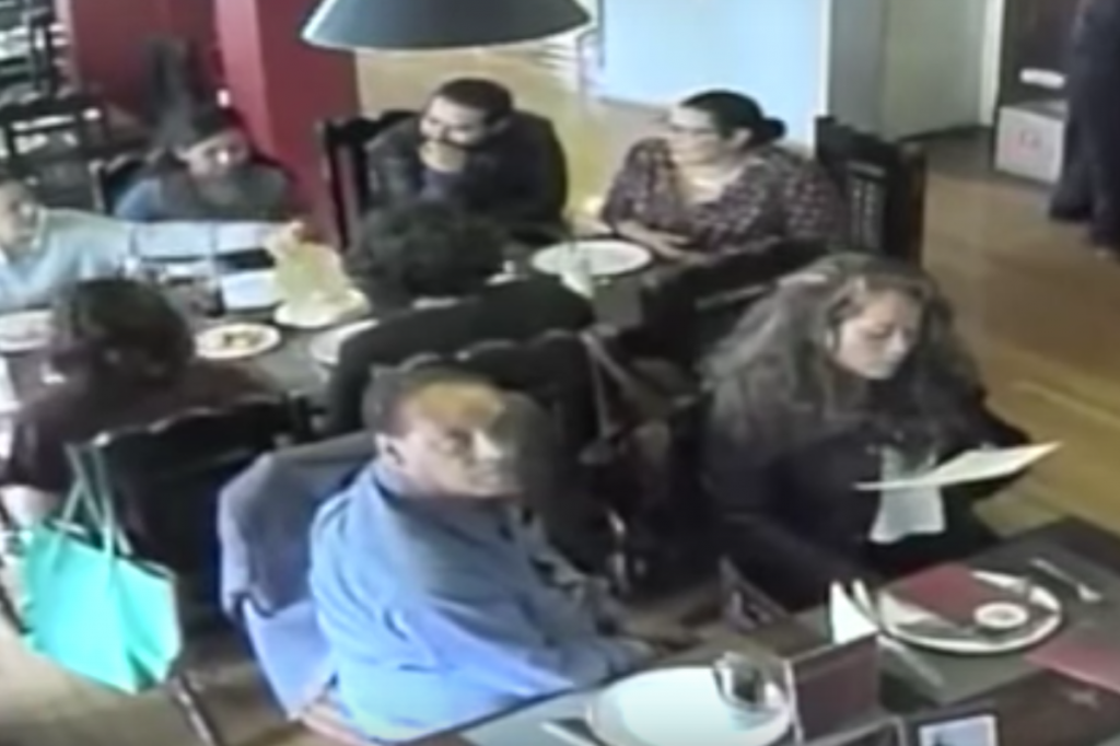 Captan a carteristas operando en un restaurante de la Ciudad de México