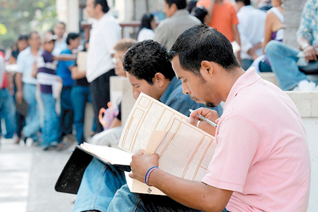 Desempleo en México baja en segundo trimestre