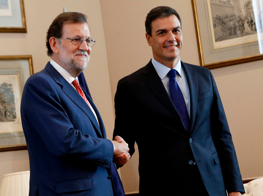 Oposición española mantiene rechazo a Rajoy pero abre puerta a diálogo