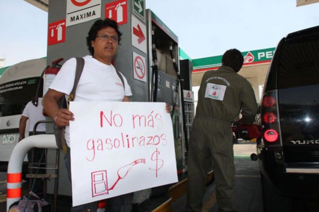 Escasea gasolina en México, ¿por qué?